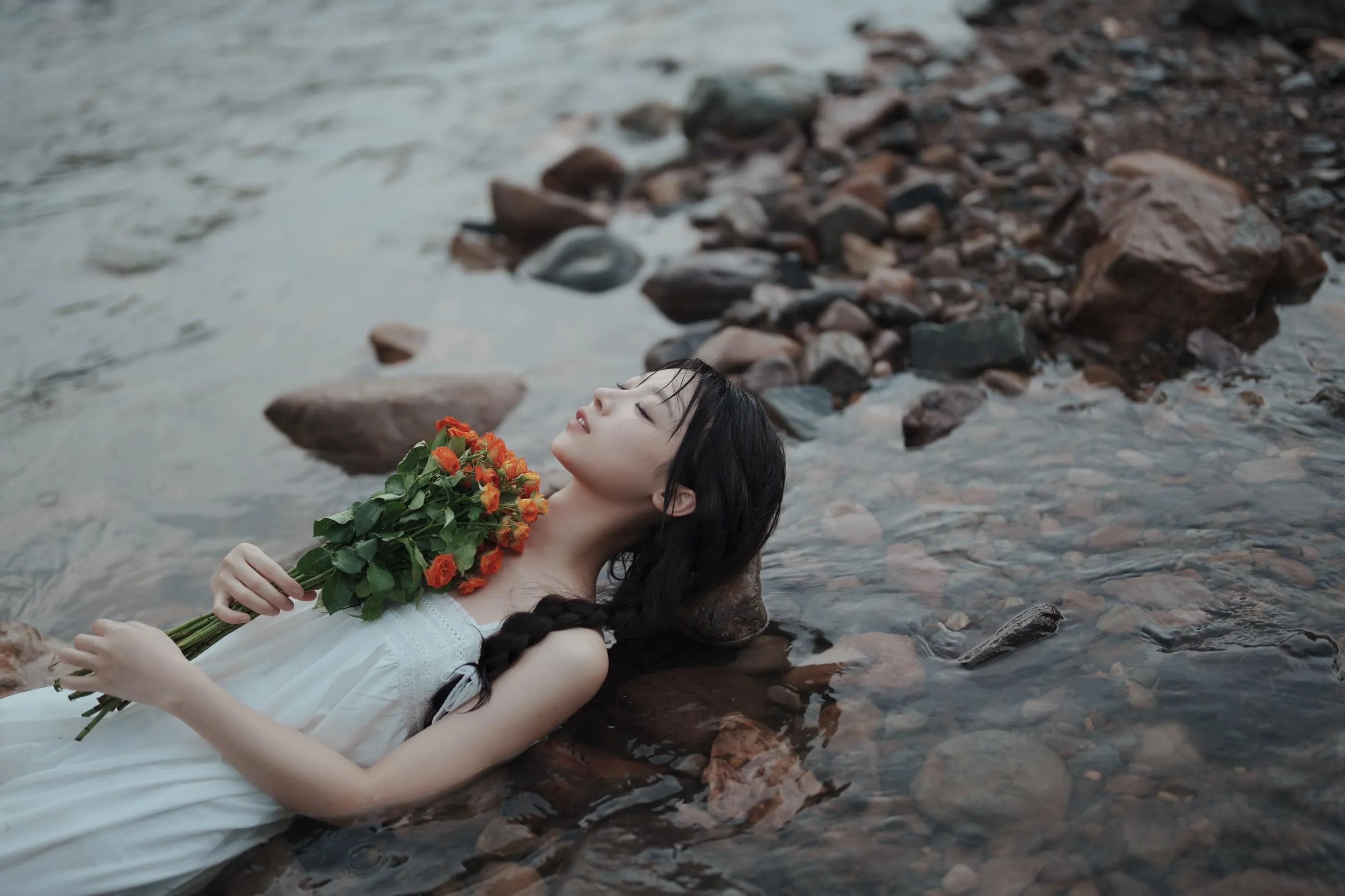 [YITUYU艺图语]2022.09.12 又甜又欲，很难不爱。山涧溪水，清凉一夏 七七 [57P]插图4